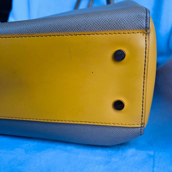 Ivanka Trump Top Handle Tote Tan Yellow Gold Hardware Large Handbags Yellow Bow - Picture 7 of 16